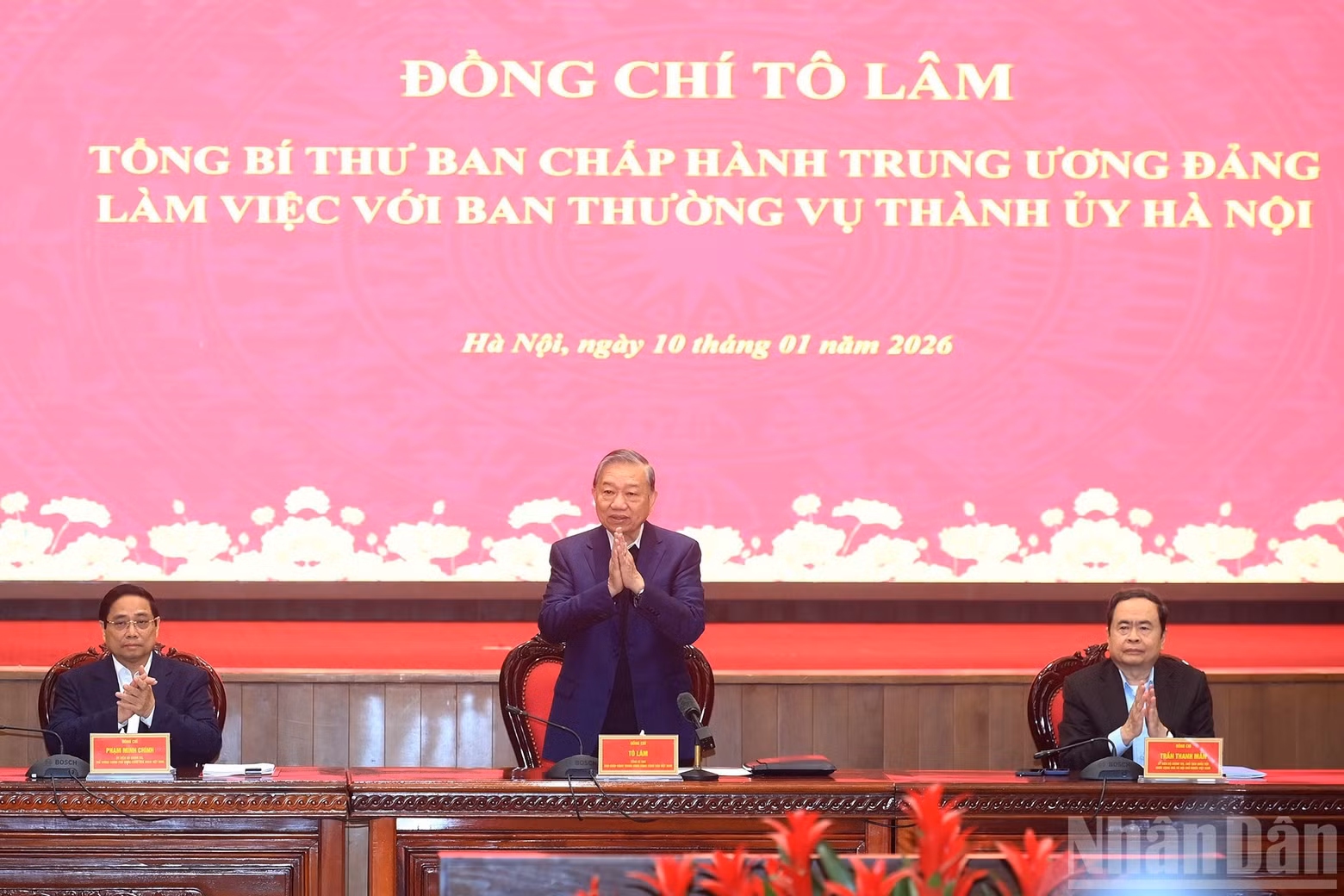 越共中央总书记苏林，越南政府总理范明正，越南国会主席陈青敏主持会议。