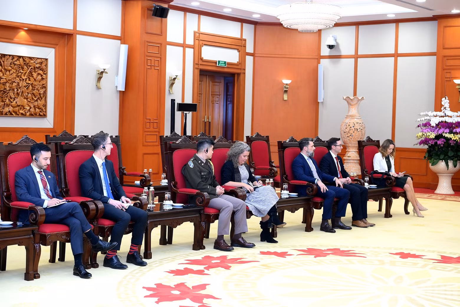 美国代表团。