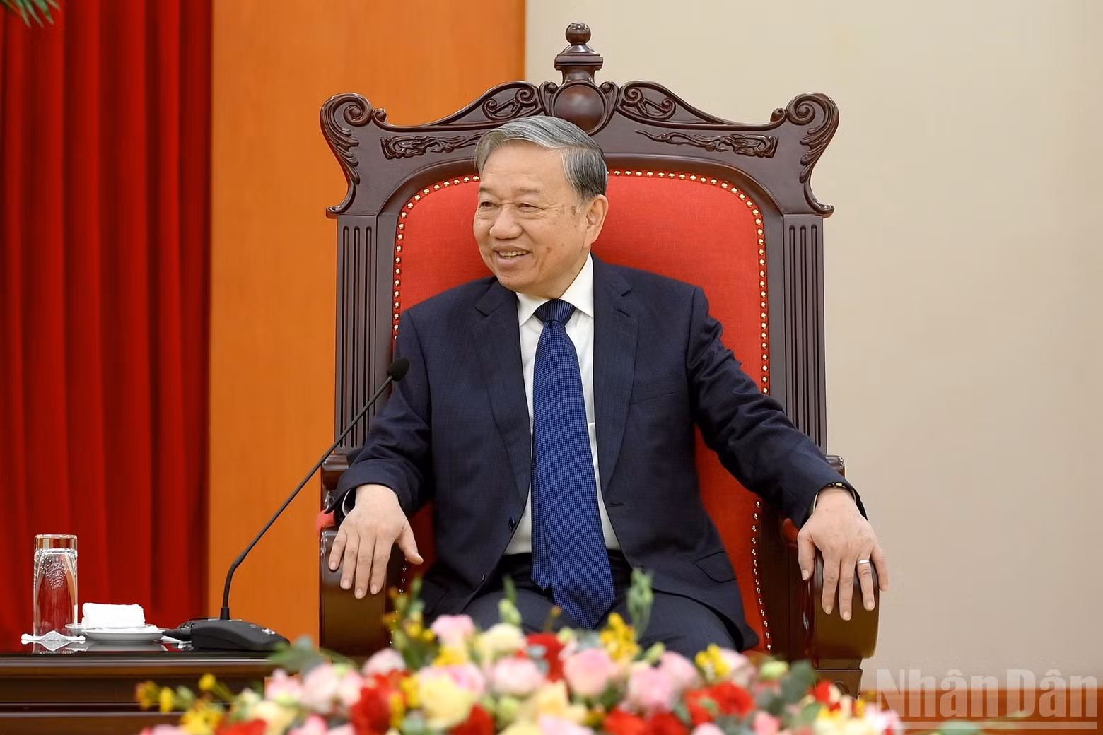 苏林总书记发表讲话。