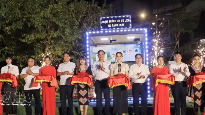 木江界智慧街区开街仪式。（图片来源：越通社）