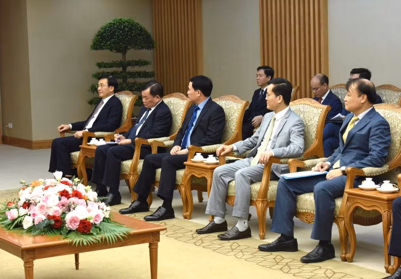 越方代表团成员。