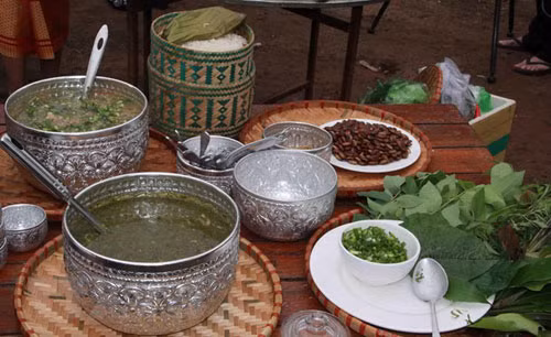 附图：将越南美食推向世界。