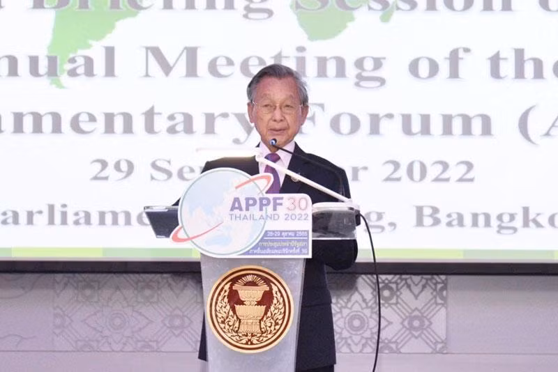 泰国国会主席兼下议院议长川·立派。
