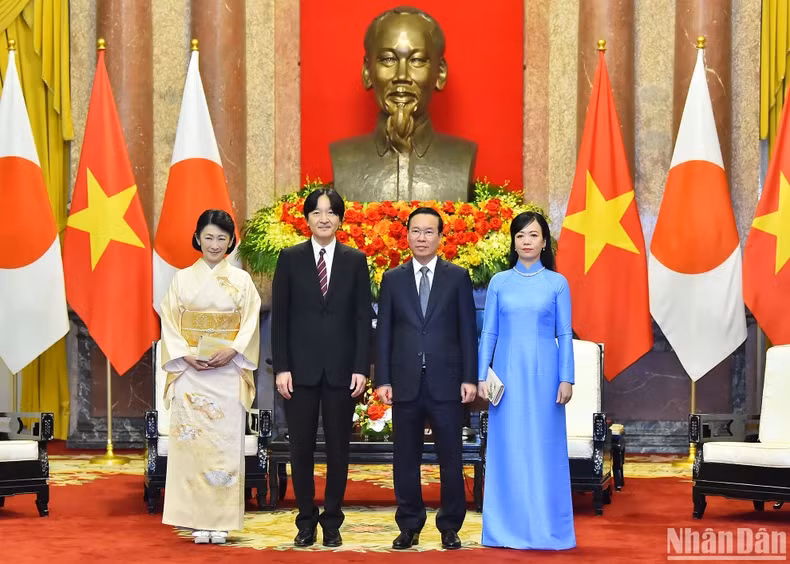 越南国家主席武文赏和夫人潘氏青心会见日本皇嗣秋筱宫文仁亲王和秋筱宫妃纪子。