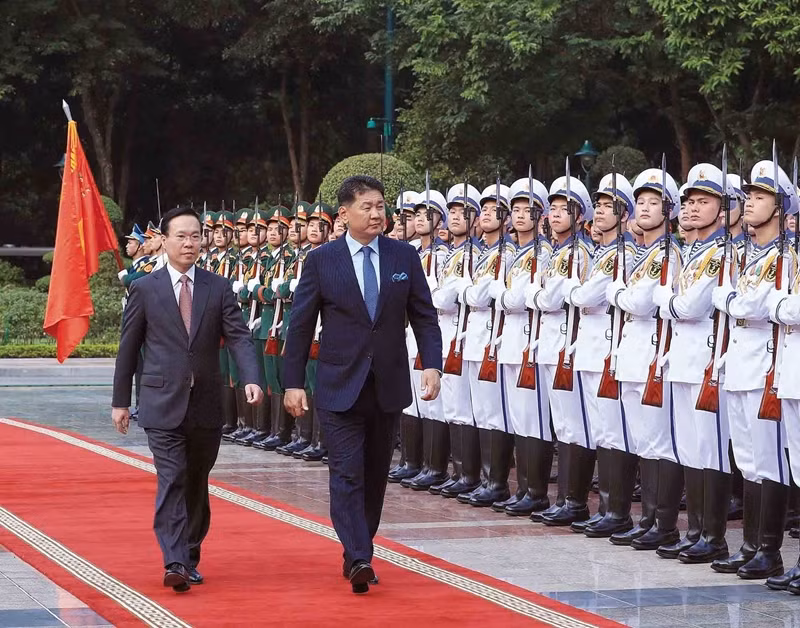 国家主席武文赏和蒙古国总统呼日勒苏赫。