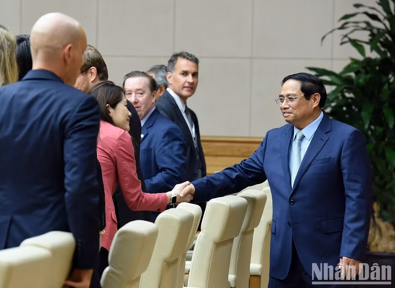 范明正总理会见越南的美国-东盟商务理事会代表团。