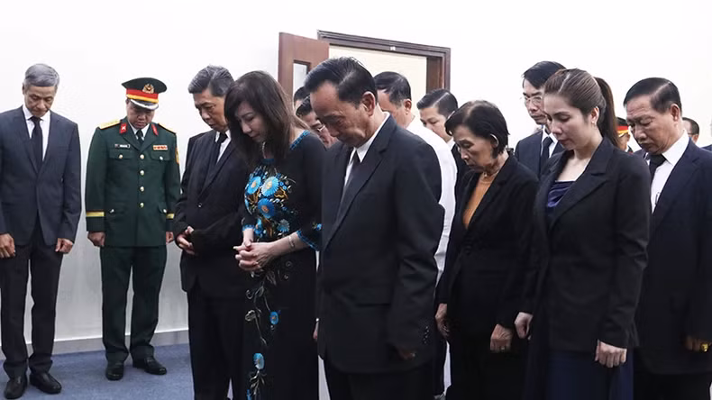 柬埔寨高棉越南人协会（KVA）和海外越南人缅怀原国家主席陈德良。