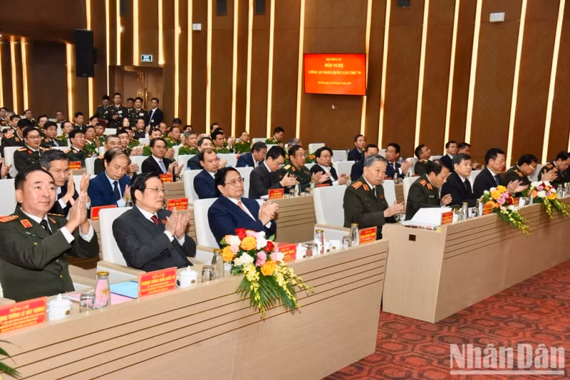 与会代表。 与会代表。