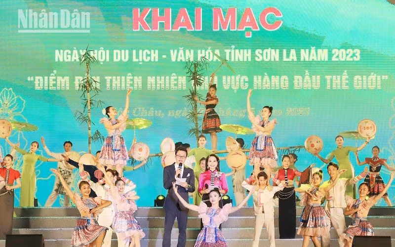 山罗省文化旅游节开幕式。
