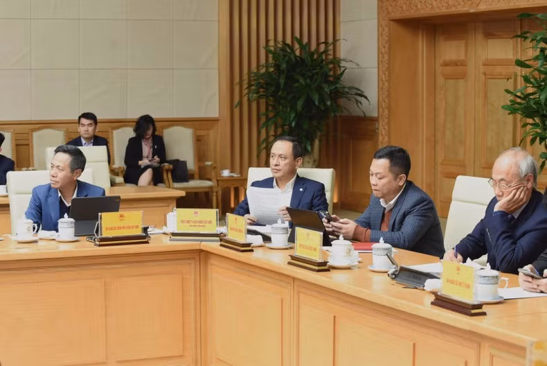 与会代表。