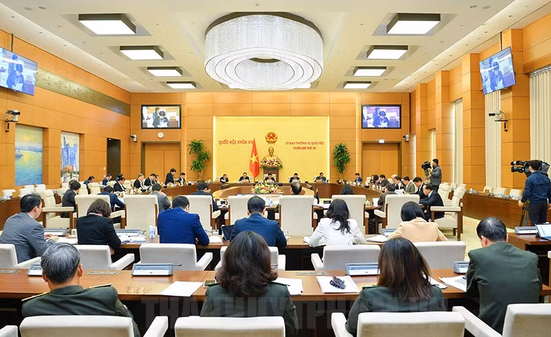 越南国会常委会在第18次会议场景。（图片来源：hcmcpv.org.vn）