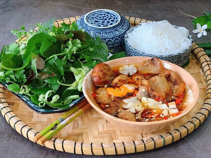 烤肉米线。