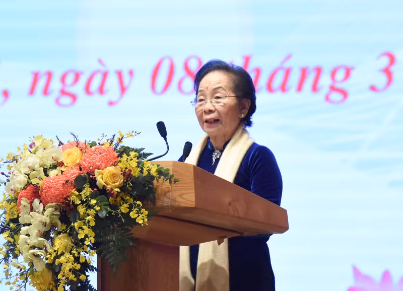 范明正总理会见荣获柯瓦列夫斯卡娅奖的女英雄、女科学家【组图】 ảnh 6