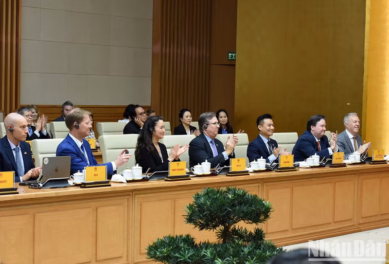 美国大型企业、集团代表出席会晤。