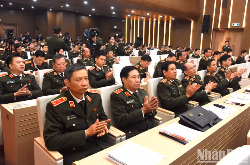 与会代表。 与会代表。