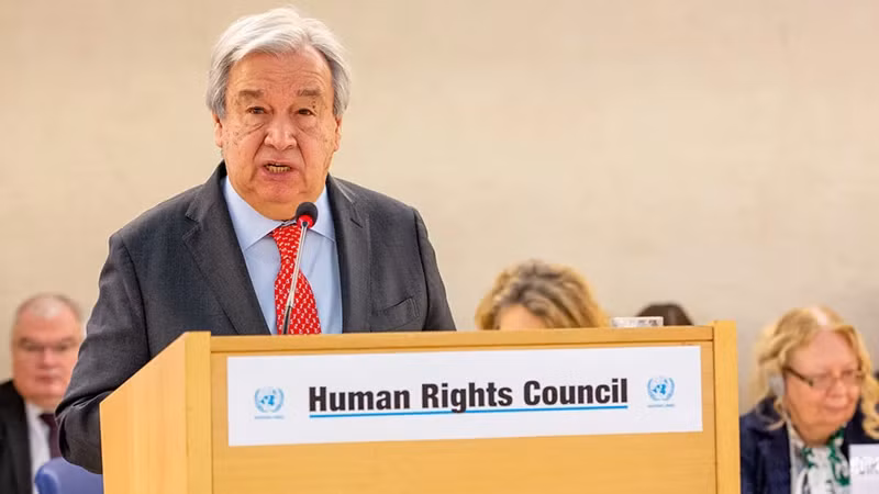 联合国秘书长安东尼奥·古特雷斯在瑞士日内瓦召开的联合国人权理事会第55届会议上发表讲话。（图片来源：un.org）