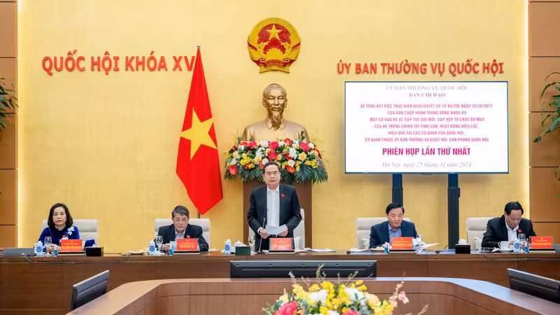 国会主席陈青敏主持总结第18-NQ/TW号决议指导委员会第一次会议。