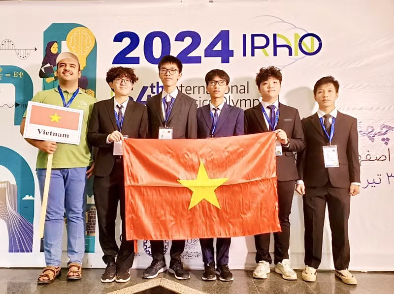 越南国家队在2024年国际物理奥林匹克竞赛上。