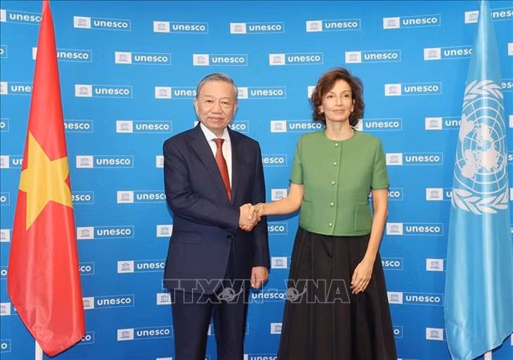 越共中央总书记、国家主席苏林和联合国教科文组织总干事奥黛丽·阿祖莱。