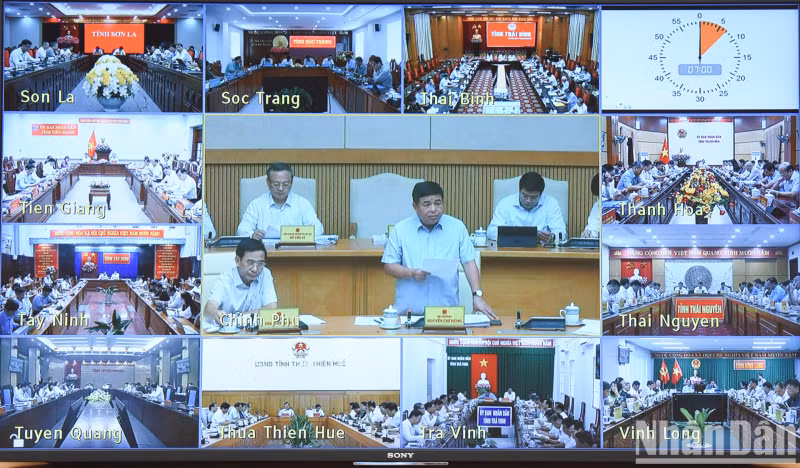 会议与63个省市连线。