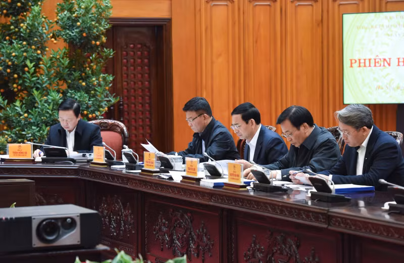 出席会议的各位代表。