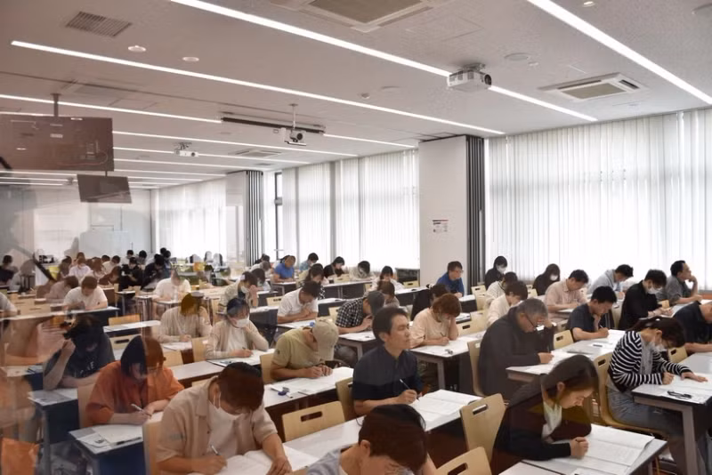 第八次越南语能力测试在日本大阪大学举行。
