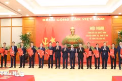 越共中央政治局、中央书记处公布部任免决定。（图片来源：越通社）