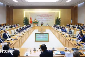国有经济发展指导委员会第一次会议场景。（图片来源：越通社）