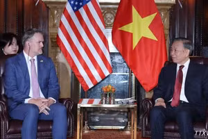越共中央总书记、国家主席苏林会见美国贸易代表贾米森·格里尔。（图片来源：越通社）