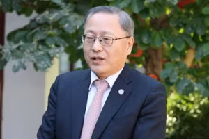 中联部前西欧局局长、察哈尔学会秘书长张建国。（图片来源：越通社）
