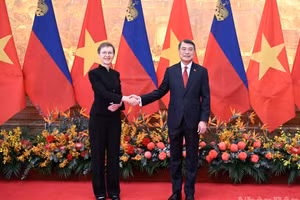 越南政府总理黎明兴和列支敦士登公国首相布丽吉特·哈斯。