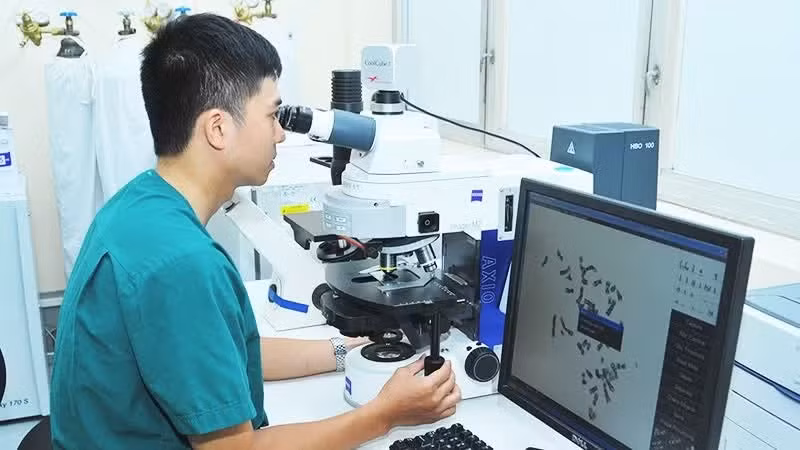现代实验室应成为知识、高层次人才和科研数据汇聚的平台，同时也是连接政府、科研院所、高校与企业的重要纽带。