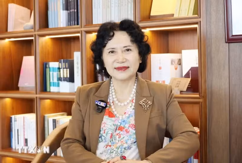 中国深圳大学原党委副书记、中国经济特区研究中心主任、深圳大学资深教授陶一桃女士。