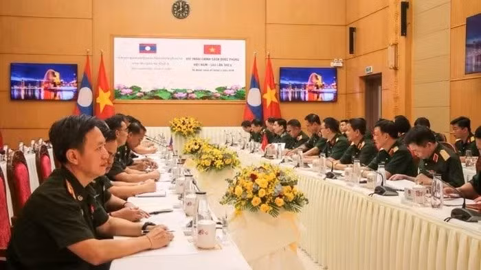 第六次越老国防政策对话在岘港市举行。