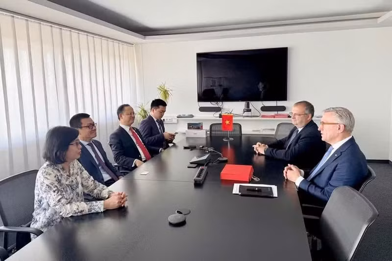 工作会谈现场。