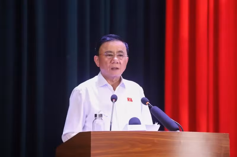 越共中央政治局委员、中央书记处常务书记陈锦秀在活动上发表讲话。