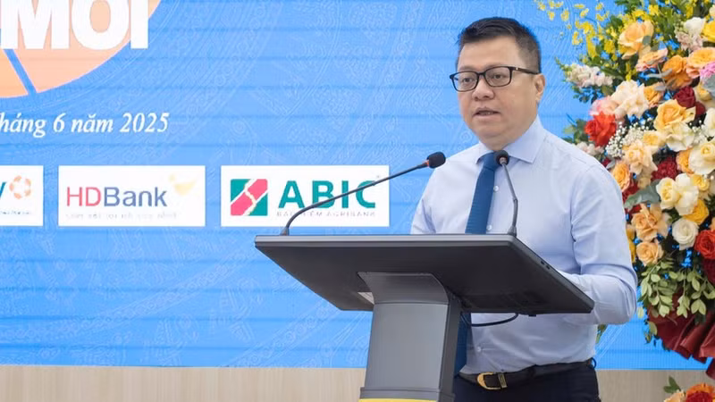 黎国明总编辑在启动仪式上发表讲话。