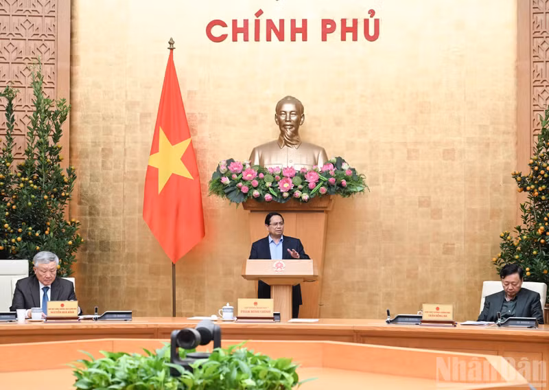 范明正总理主持召开政府常务会议。