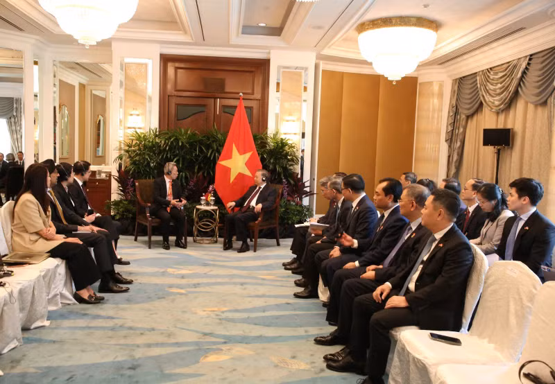 越共中央总书记、国家主席苏林会见凯德集团首席执行官叶能栋。