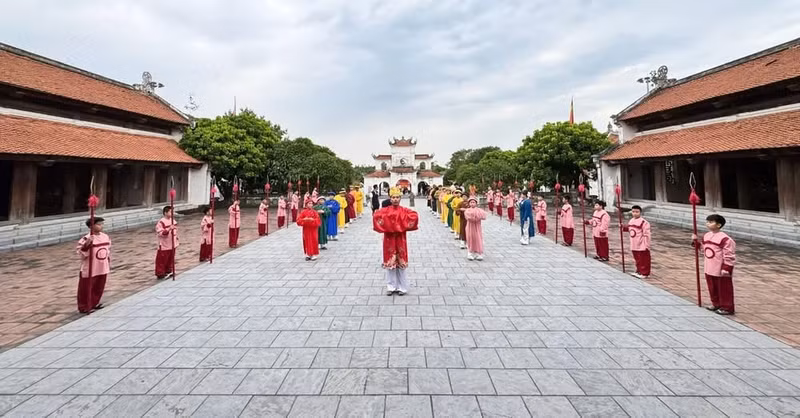 在山西文庙再现古代科举考场，让文化遗产走近年轻一代。