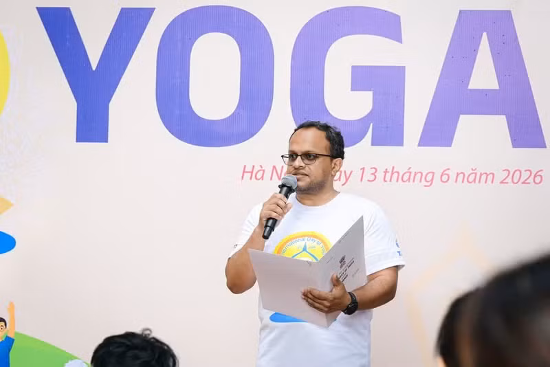 136yoga2.jpg