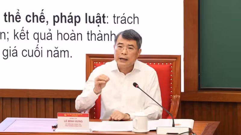 越南政府总理黎明兴发表讲话。