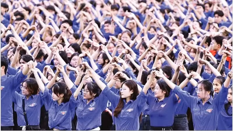 团员和青年是拥有青春活力、澎湃爱国情怀以及民族精神的庞大力量。