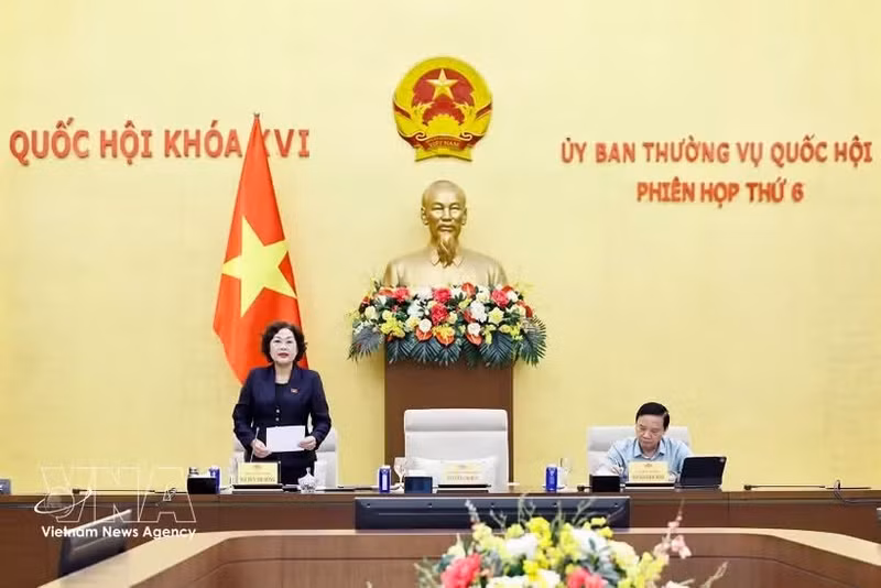 国会副主席阮氏红发表讲话。（图片来源：越通社）