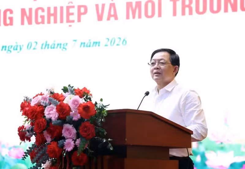 越南政府副总理胡国勇发表讲话。