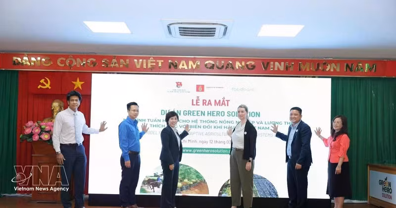 “绿色英雄方案（Green Hero Solution）——越南气候变化适应型农业和粮食系统循环模式”项目启动仪式。（图片来源：越通社）
