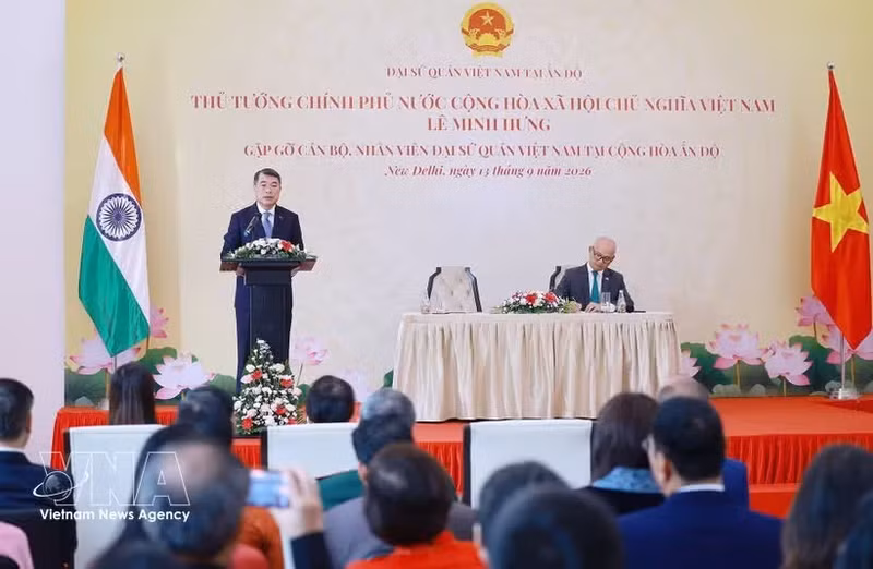 黎明兴总理在会见中发表讲话。（图片来源：越通社）