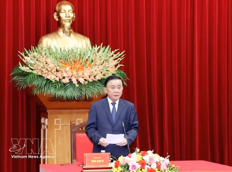 越共中央书记处常务书记陈锦秀发言。（图片来源：越通社）
