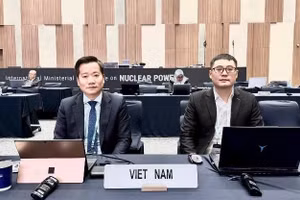越南科技部辐射与核安全局代表团出席2026年国际核电部长级会议。