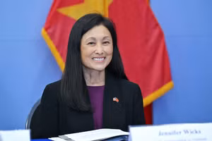 美国驻越大使詹妮弗·威克斯。